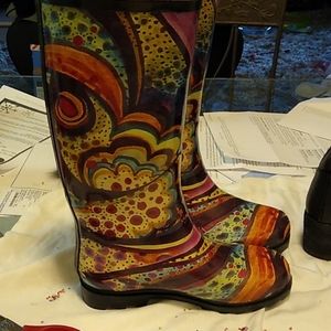 Final🌦️Rain boots so fun loved these!